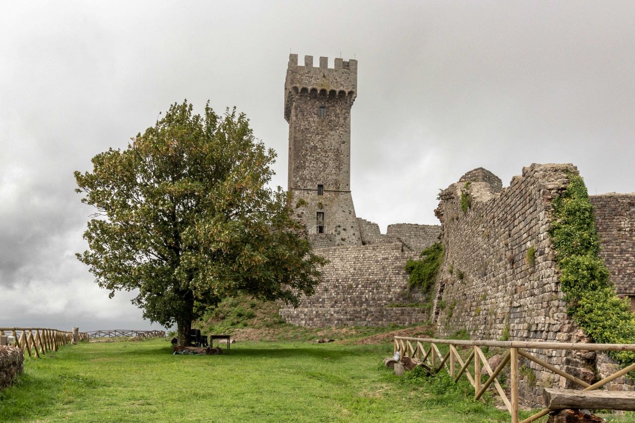 Storia della fortezza di Radicofani: momenti chiave nel tempo